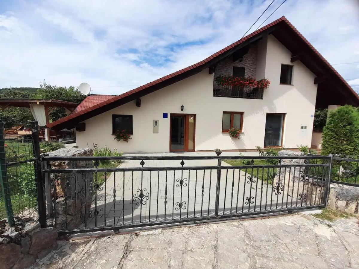 Apartman Dujmovic 1 Otočac Exterior foto